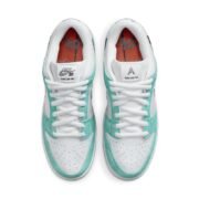 Nike SB Dunk Low April Skateboards - Image 4