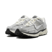 Nike Zoom Vomero 5 Chrome - Image 4