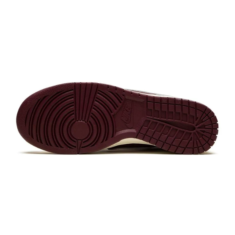 Untitled-design-2025-02-26T175651.730.png Nike Dunk Low Retro PRM - Valentine's Day - Image 7