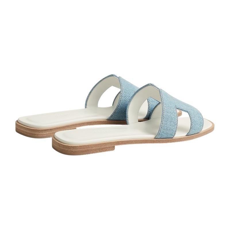 bb126c42-8180-4664-b58f-b4664190e940.jpeg Hermes Blue Denim Oran Flat Sandals - Image 3
