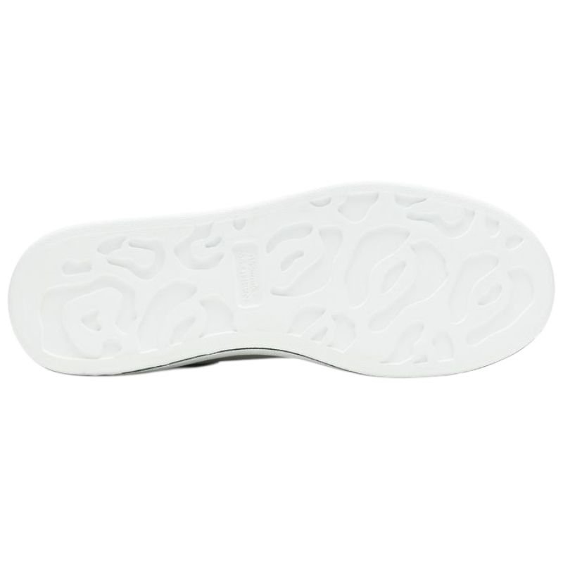 c4d744d4-fddc-45f2-bcf2-404d972d779d.jpg Alexander Mcqueen Oversized - White Black Outline - Image 5