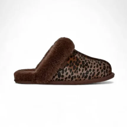 UGG Scuffette Caspian Slippers | Brown