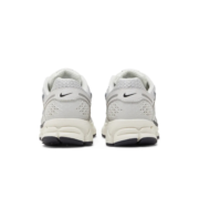 Air Zoom Vomero 5 'Photon Dust Metallic Silver' - Image 5